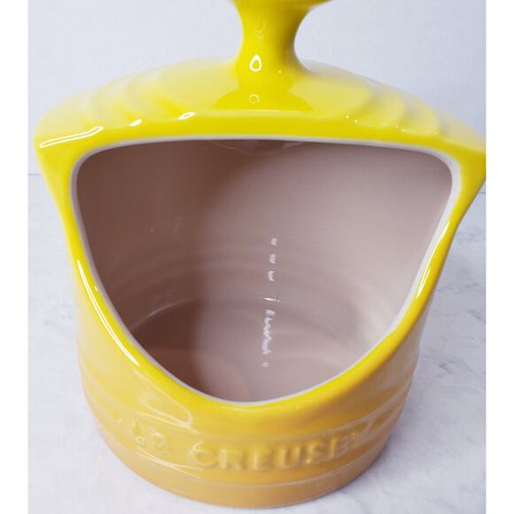 LE CREUSET Stoneware Salt Crock Ombre Yellow 10 oz./ 0.3L in VGUC - Picture 2 of 11